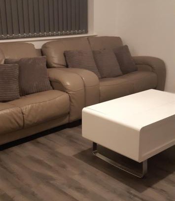 Raunds Apartment | Our Guests Are Royal (OR)