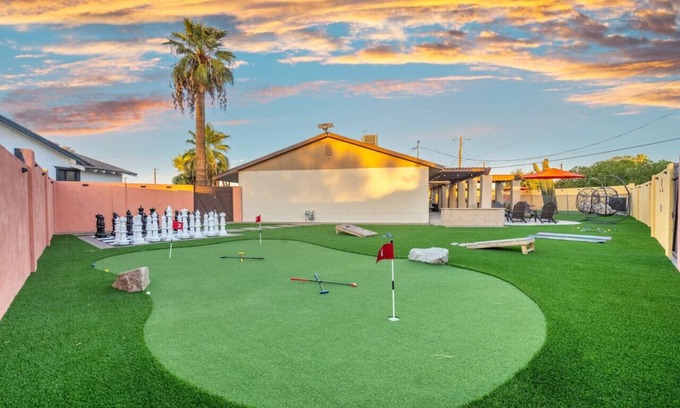 Cox Heights Apartment | Outdoor Oasis: Mini Golf, Lawn Games, Pool