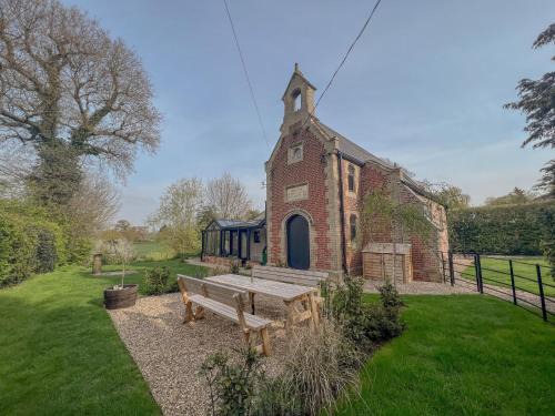 Irstead House | Outstanding secluded 4 bed House in rural Norfolk
