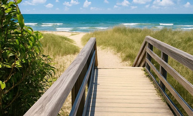 Bayview House | OV Beach Oasis: The Beach House- A 4 minute walk to the beach! Pet friendly!