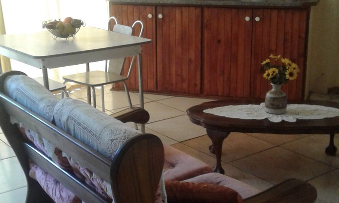 Alberton Cottage | OVER NIGHT ACCOMMODATION BB
