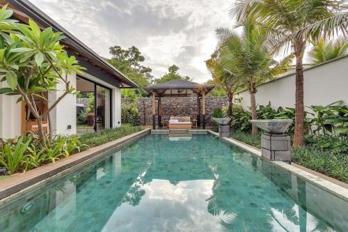 Mapusa Villa | Over Water Villas - Rumah Hutan