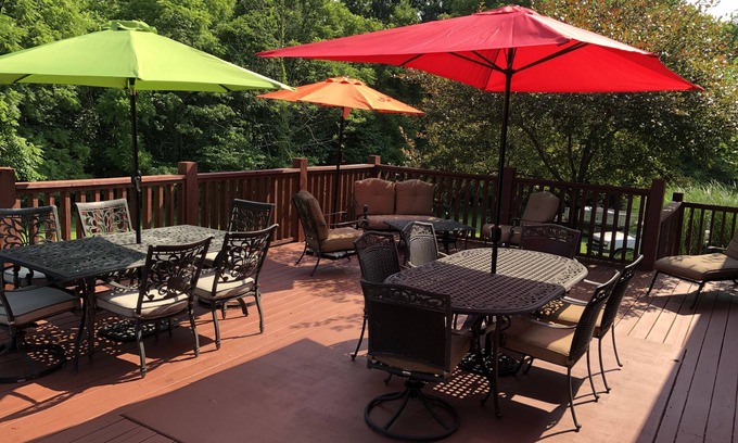 Avoca House | *Overlook, Hidden Gem + Large Deck for Entertaining Friends & Family