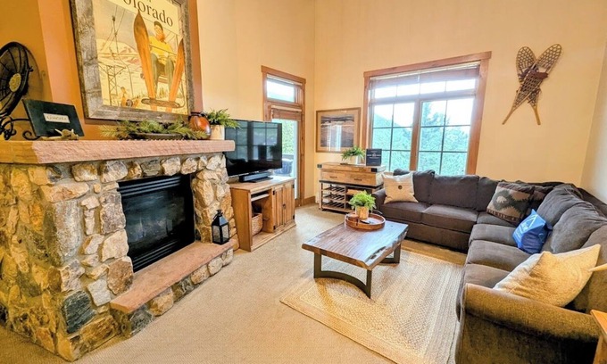 River Run Condo | Oversize River Run Condo | Walk to Gondola + Pool