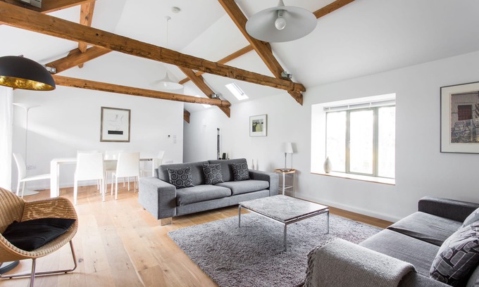 Llandovery House | Owl Barn Great Brecon Beacons views A stylish modern barn conversion for 5.