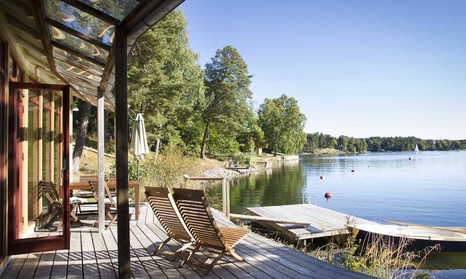 Boo House | Own jetty by the sea, 18 km to Stockholm city
