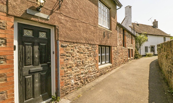 Porlock Cottage | OXFORD HOUSE, pet friendly, character holiday cottage in Porlock