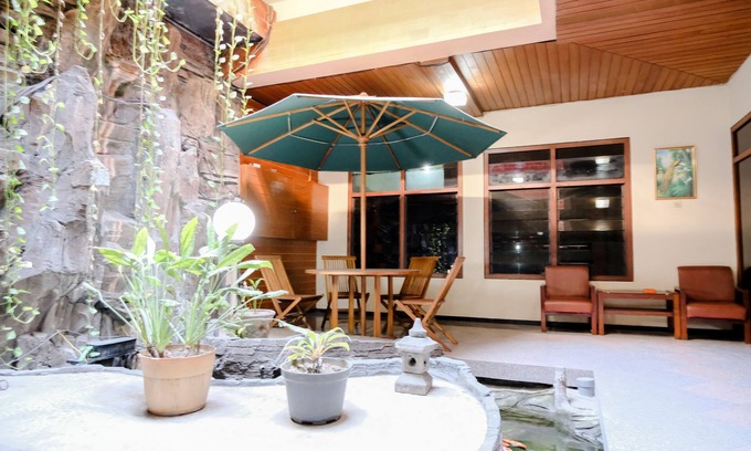 Ponorogo Hotel | OYO 1761 Hotel Dirgahayu