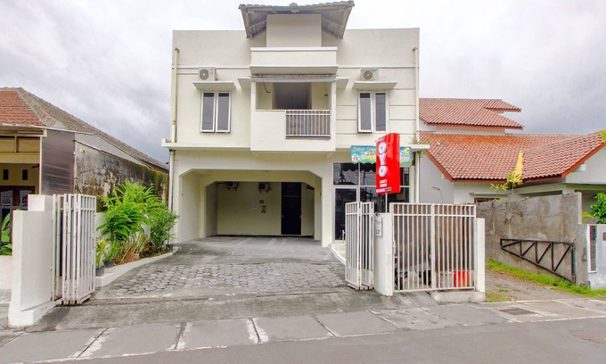 Wirobrajan Hotel | OYO 3083 D Kost 3 Syariah