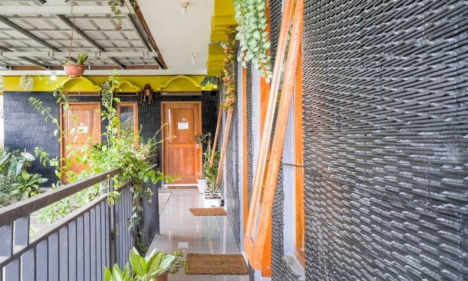 Ciater Hotel | OYO 3509 Pondok Yanti