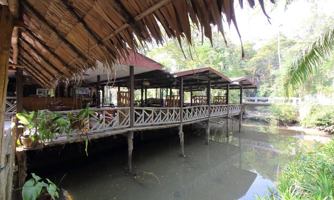 Kamphaeng Saen Hotel | OYO 476 Ban Rimnam Resort