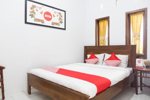 Pacitan Hotel | OYO 801 Hansa Homestay