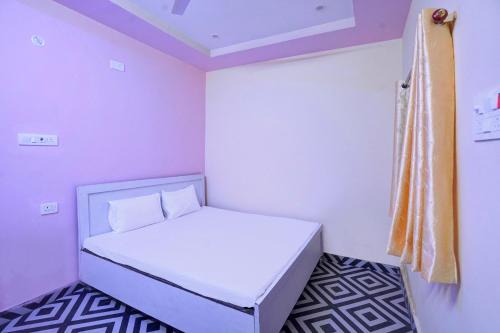 Bela Hotel | OYO 82441 GRAND PALACE