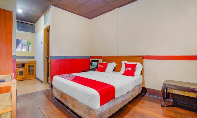 Lembang Hotel | OYO 90025 Pondok Pesona Lembang