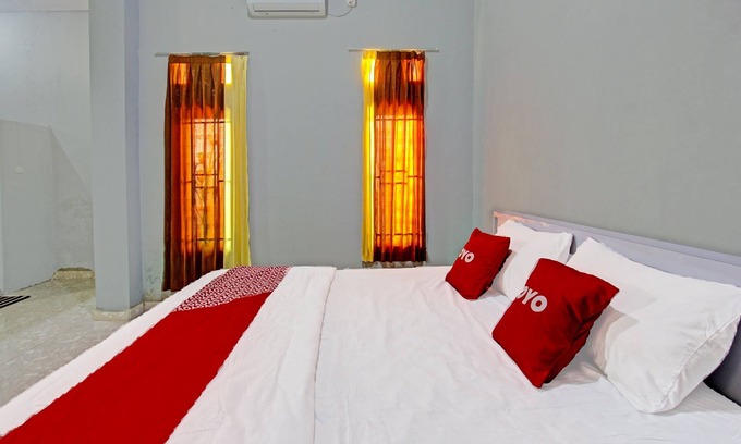Kecamatan Janapria Hotel | OYO 91210 Hotel J3