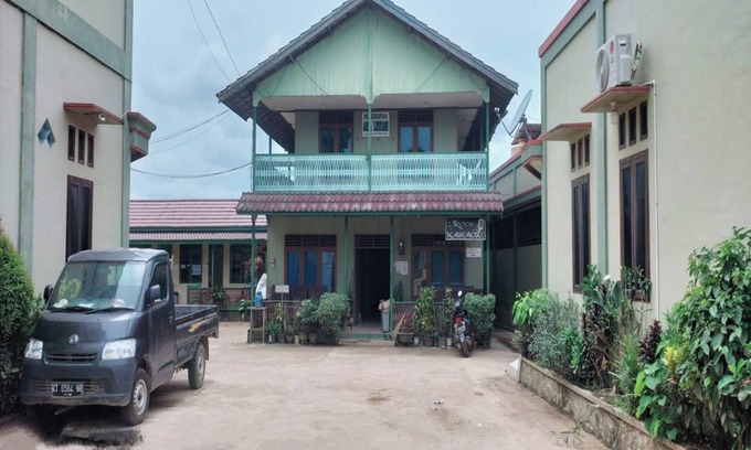 Borneo Hotel | OYO 91251 Hotel Aida Lestari