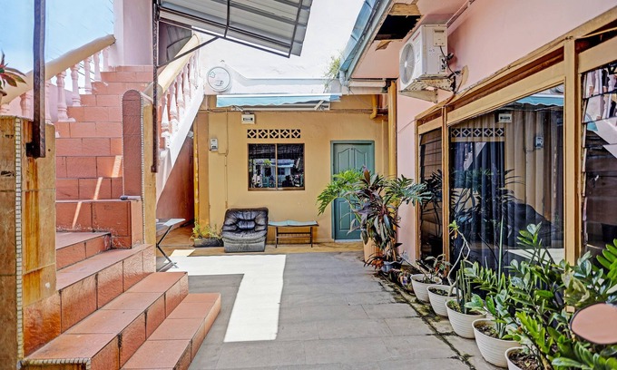 Tanjung Pinang Hotel | OYO 91428 Duta Stay