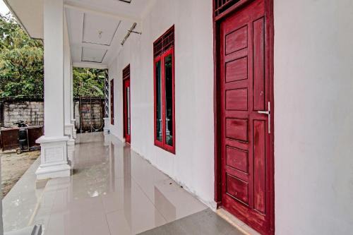 Kampar Hotel | OYO 92199 Wisma Cendana Syariah Near PASAR FLAMBOYAN