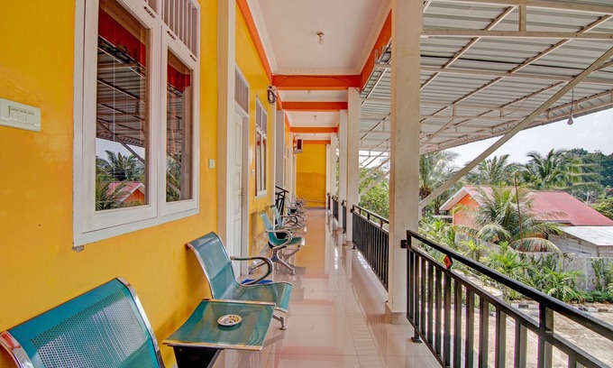 Pasir Pengaraian Hotel | OYO 92501 Wisma Sakinah Syariah