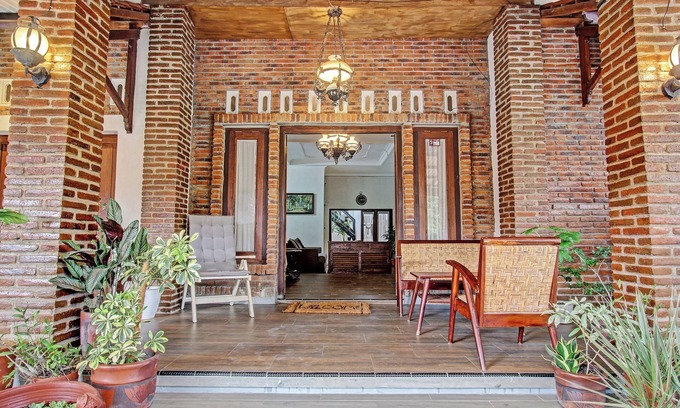 Klaten Selatan Hotel | OYO 92757 Ndalem Pusponyidro Syariah