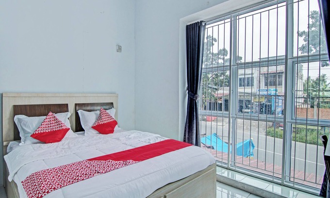 Kampar Hotel | OYO 92800 Lestari Baru Syariah Near SMA Negeri 1 Salo