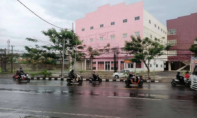 Gowa Hotel | OYO 93388 Enjoy Homestay & Cafe