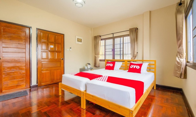 Anusawari Hotel | OYO 941 Chom's House at Sapanmai