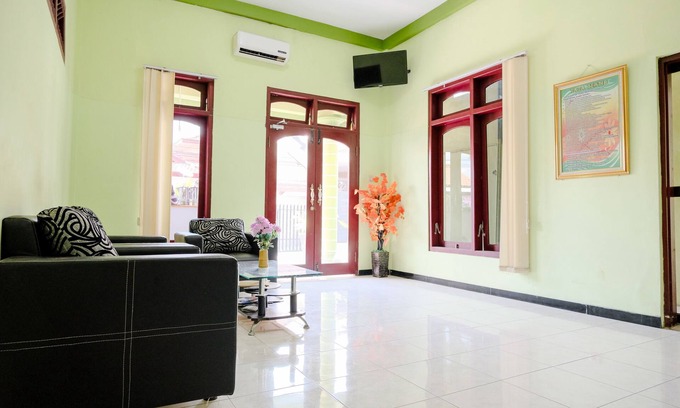 Tulungagung Hotel | OYO Life 2508 Alba Suites Homestay Syariah