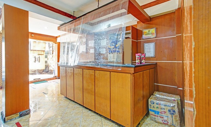 Surabaya Hotel | OYO Life 90380 Andalus Hotel Syariah