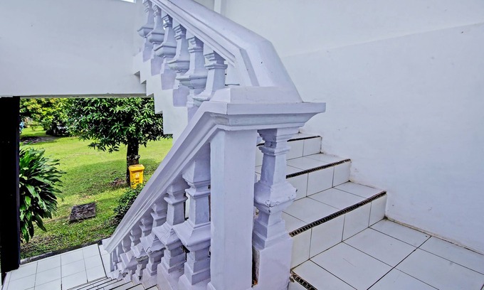 Prabumulih Hotel | OYO Life 91127 Wisma Sukajadi Syariah