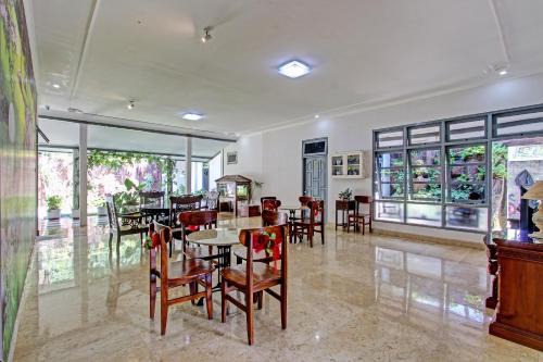 Salatiga Hotel | OYO Life 92686 Lanaya Guesthouse Syariah