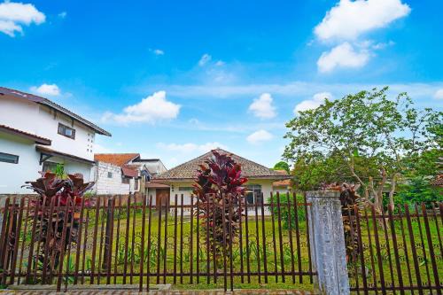 Setiabudi Hotel | OYO Life 92694 Kost Nino