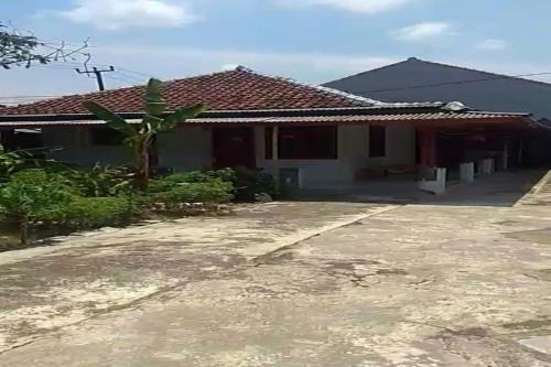 Subang Hotel | OYO Life 93841 Panorama Dewi