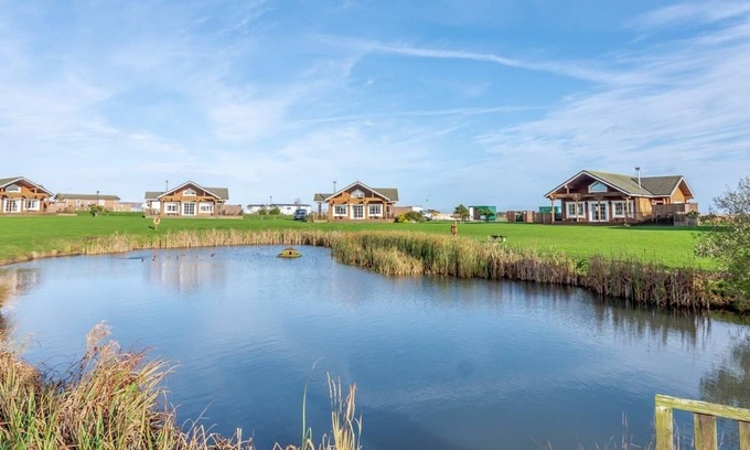 Hornsea Ski Chalet | Oystercatcher Lodge Pet
