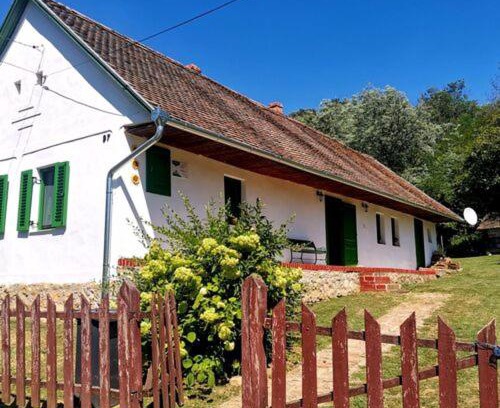 Magyaregregy House | Póra Vendégház