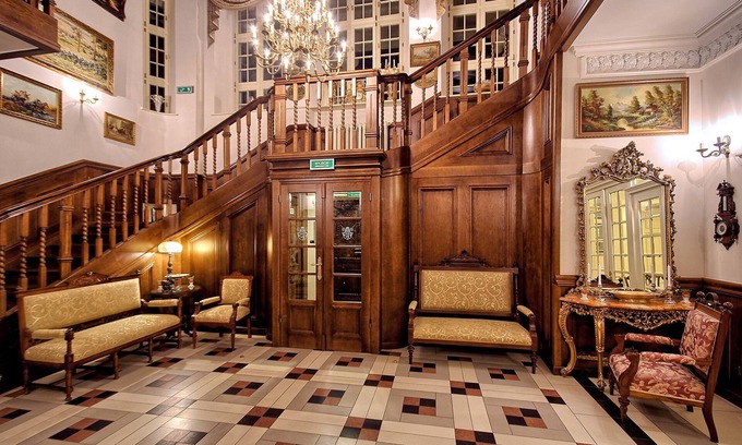 Tlokinia Koscielna Hotel | Pałac Tłokinia