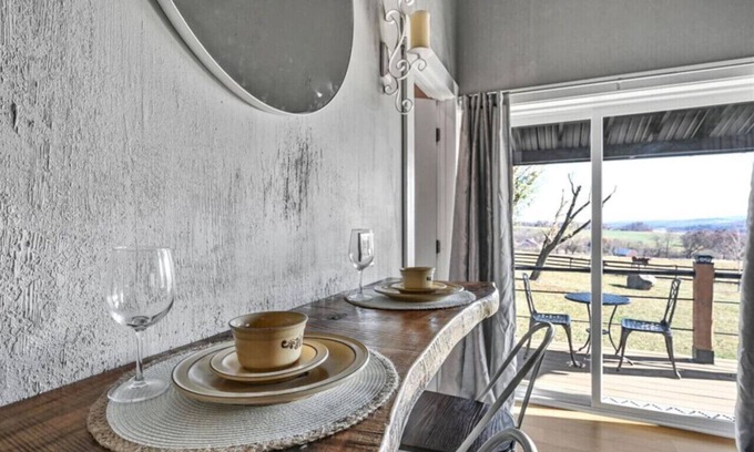 Pine Grove House | Paceful & Stylish Rural Retreat