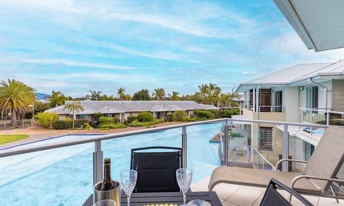 Salamander Bay Apartment | Pacific Blue 278-265 Sandy Pt Rd- Dual Key Access, Wifi, Linen and Air Conditioning