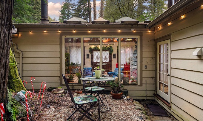 La Honda Cabin | Pacific Coast Redwoods Cabin for Family