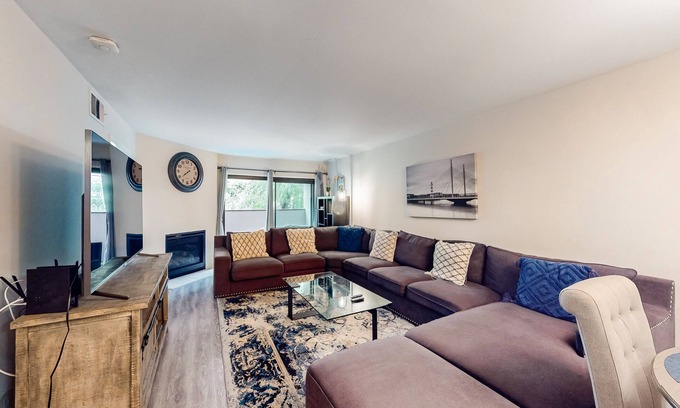 Playa Del Rey Condo | Pacific Cove | Pool & Hot Tub, Fitness Center | Walk to Beach & Dining