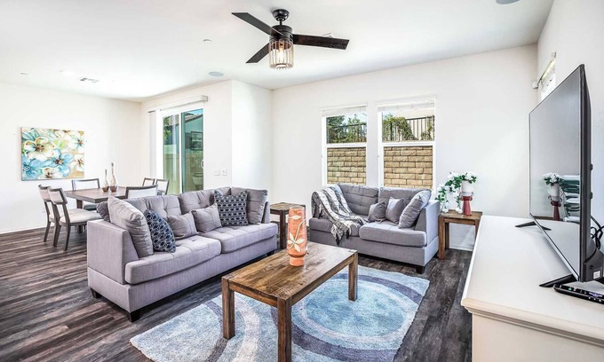 Upland House | Pacific Electric Trail Access! Pet Haven｜Fenced Yard｜Flex Stays｜WFH Ready #41279