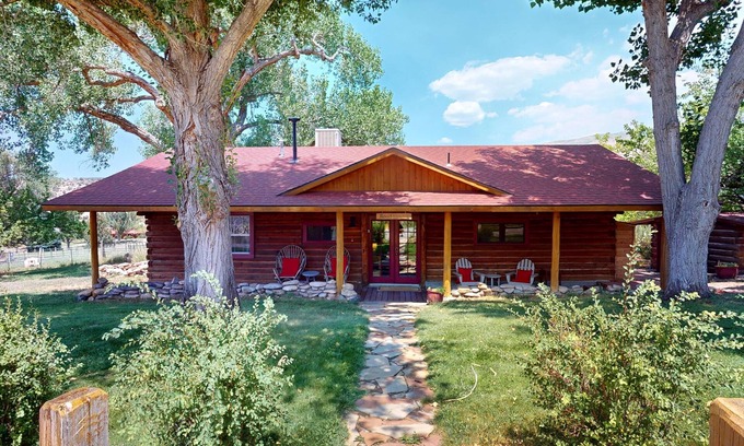 Spanish Valley Cabin | Pack Creek ~ Road House | 2 Bed, 2 Bath