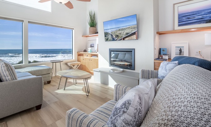 Pajaro Dunes Condo | Pajaro Dunes Resort: Top Floor 2 Bedroom Condo with Great Ocean Views!