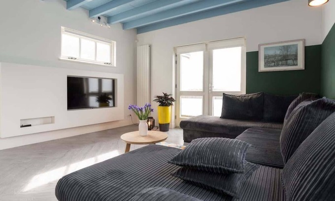 Wormerveer Apartment | Pakhuis aan de Zaan Wormerveer