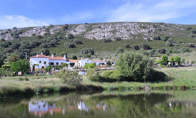 Torrejon El Rubio Hotel | Palacio Viejo de Las Corchuelas