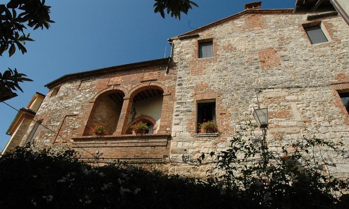 Serre di Rapolano House | Palazzo Bizzarri