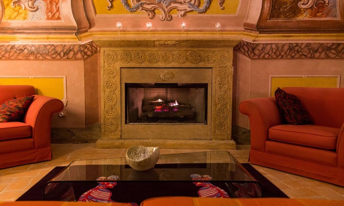 Trevi House | Palazzo Neri : A Historical Palazzo Situated On A Noble Square