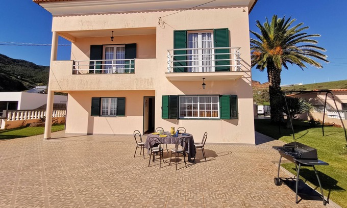 Canical House | Palm House Sea View Free WIFI