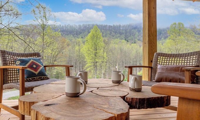 Saluda House | Palmetto Trailside Retreat