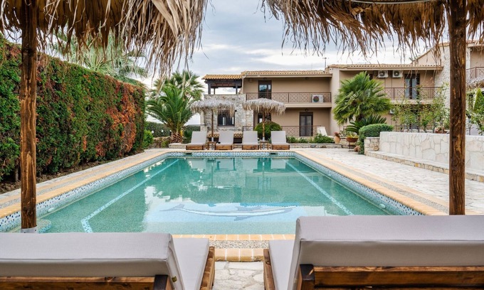 Nea Skioni Villa | Palmrise Luxury Villas - Blue Villa